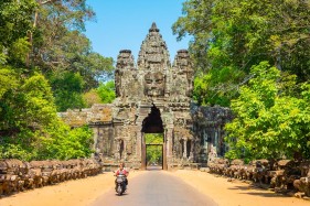 Victory Gate entrance to Angkor Thom, UNESCO World Heritage Site, Siem Reap Province, Cambodia