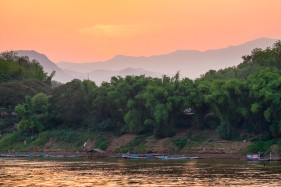 Sunset over the Mekong River, Luang Prabang, Louangphabang Province, Laos